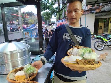 KEDAI CEU ENDOG ANEKA AYAM GORENG DAN PEPES