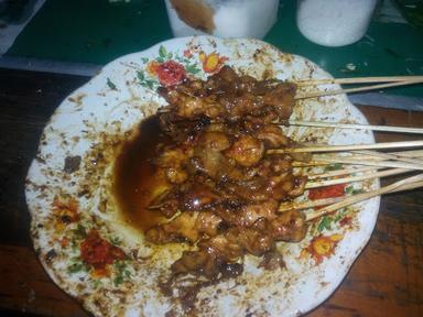 WARUNG SATE DAN SOTO MADURA