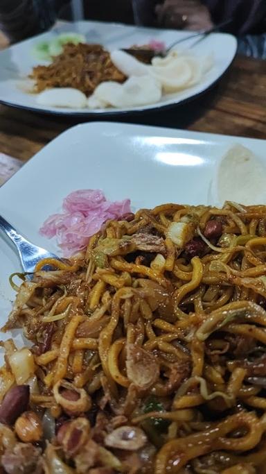 MIE ACEH IDOLA