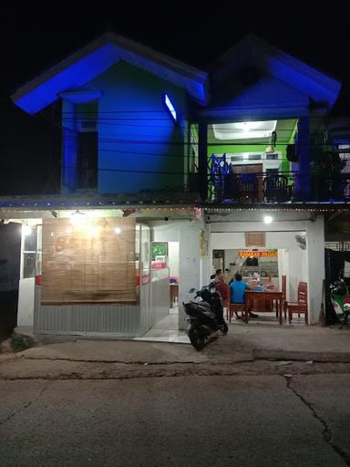 RUMAH MAKAN SALWA MASAKAN PADANG