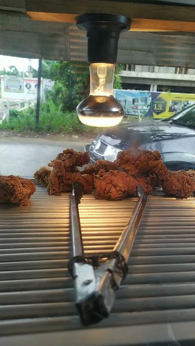 RUMAHAYAM HENIRAFIZ FRIED CHICKEN