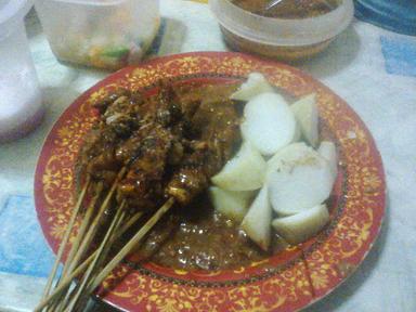 WARUNG SATE MADURA BANCEUY