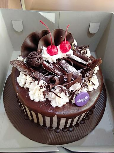 ANYELIR CAKE N BAKERY