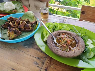 NASI TIMBEL AYAM BAKAKAK H. HASAN