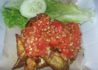 AYAM PENYET BANYUMAS