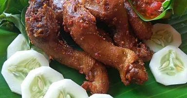 AYAM PENYET SHAKILLA