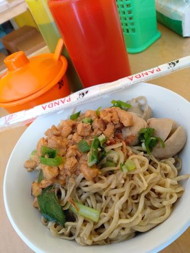 BAKMI GADING