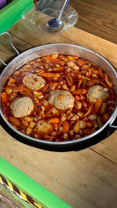 BAKSO IKAN SINAR BAHARI TEH NINDI