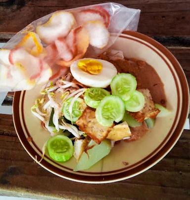 KETOPRAK DAN GADO GADO MAS ALI