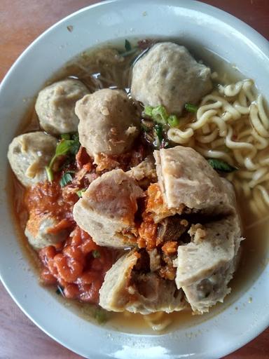 BAKSO BOOM DAN MIE AYAM MAS BAY