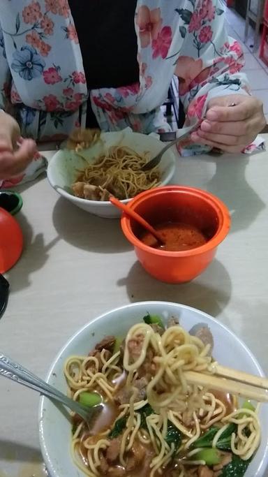 BAKSO MAS EKO PASAR GEMBONG.