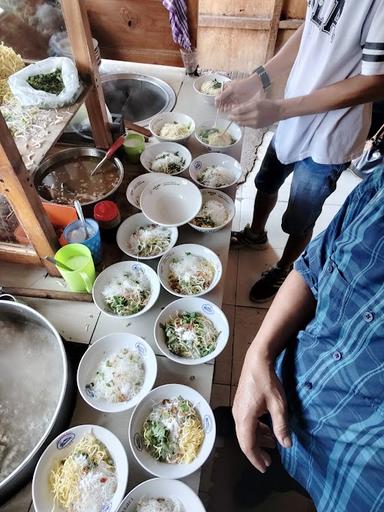 BAKSO MAS EKO PASAR GEMBONG.