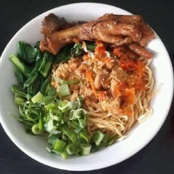 MIE AYAM CEKER,CEKER PEDAS PAK DWE