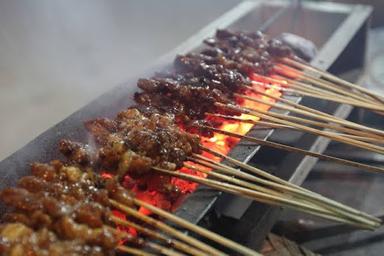 WARUNG SATE KHAS MADURA BAPAK HELMY