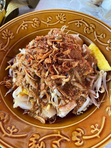 BUBUR AYAM DAN NASI KUNING DEPAG