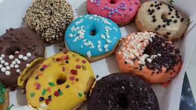 DONAT MADU KULALET