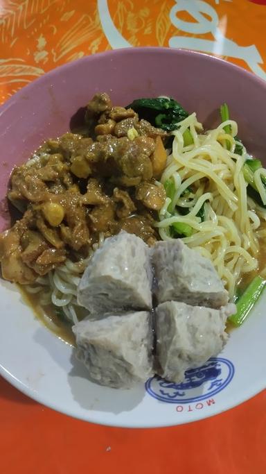 MIE BAKSO SAPI MAS BEJO