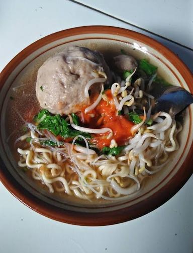 MIE BASO MAS MINTO