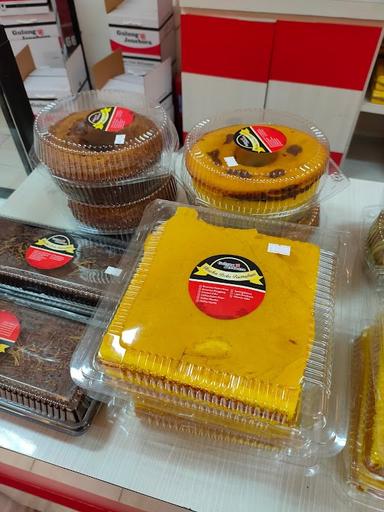 OLEH-OLEH KHAS BALIKPAPAN, GULUNG JENEBORA OUTLET SUDIRMAN