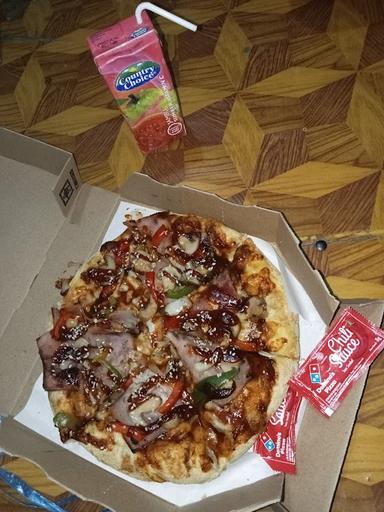 DOMINO'S PIZZA