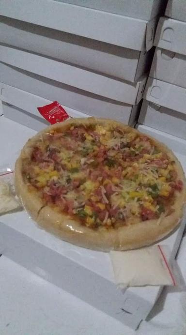 PIZZA RATUSUBUH