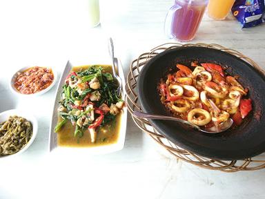 RUMAH MAKAN SEASIK