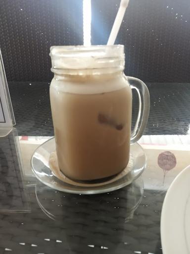 CAFE WAKUL