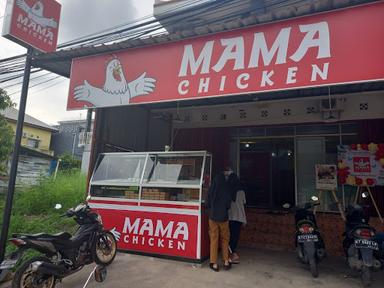 MAMA CHICKEN