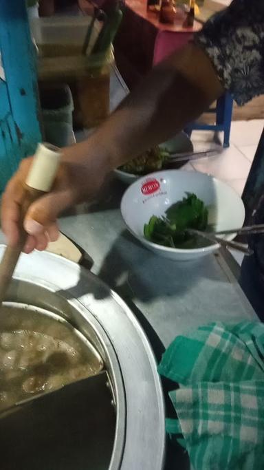 BAKSO & MIE AYAM GAJAH MUNGKUR 1 PAKLEK SUMINO