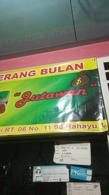 MARTABAK DAN TERANG BULAN JUTAWAN