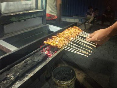 SATE AYAM ROHMAN