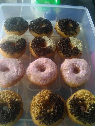 WARUNG PENTOL & DONAT