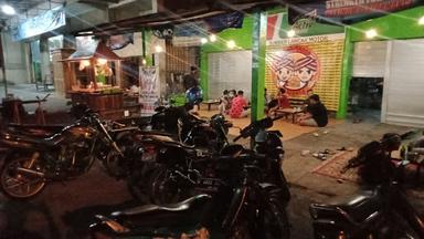 ANGKRINGAN DJAWI BALONGPANGGANG GRESIK