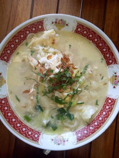 WARUNG MAKAN JOGLO LESUNG SOTO AYAM KAMPUNG