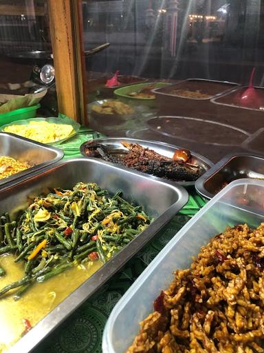 WARUNG MAKAN MBAK NOVI