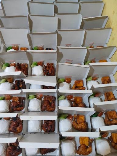 AYAM PENGKOLAN