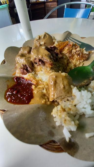 GUDEG BU RATNA FOOD LIFE BATUNUNGGAL