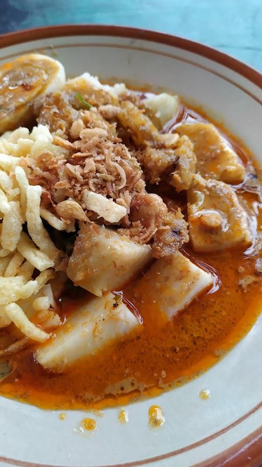 LONTONG KARI SAPI DAN BUBUR AYAM PAK SAID