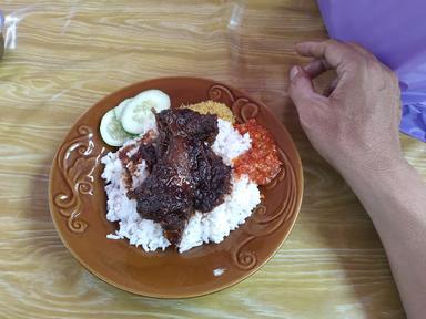 NASI BEBEK KHAS MADURA SELERA PEDES