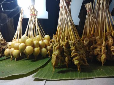 SATE PADANG AJO ARIS PARIAMAN