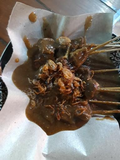 SATE PADANG PARIAMAN YAKIN