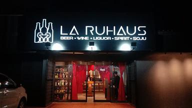 LA'RUHAUS