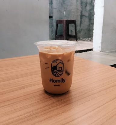 HOMLLY COFFEE & EATERY