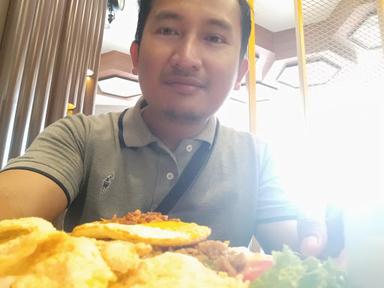 GADING CHINESE FOOD RESTAURANT • SUMBER SARI JUNCTION