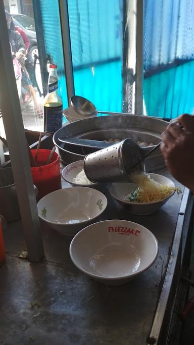 MIE BASO REUWAS