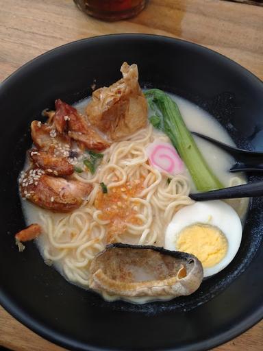 RAMEN GIANT CIJERAH