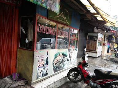 WARUNG GUDEG YOGYA HOLIS