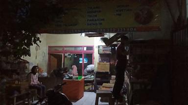 WARUNG SEBLAK MA ENENG