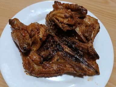 AYAM BAKAR TALIWANG BERSAUDARA