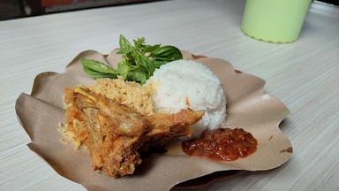 AYAM CREMES ALIYA, CILIWUNG